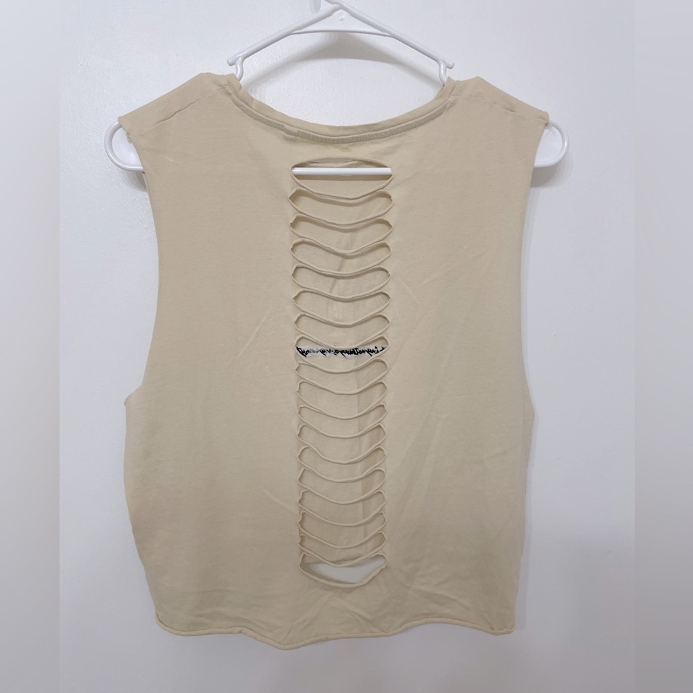 Crop top - Picture 2 of 3
